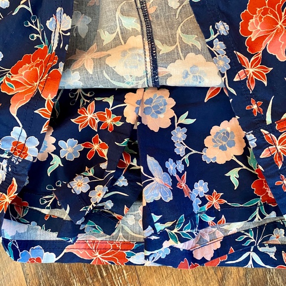 ST. JOHN'S BAY Navy Floral Skort - Picture 6 of 8